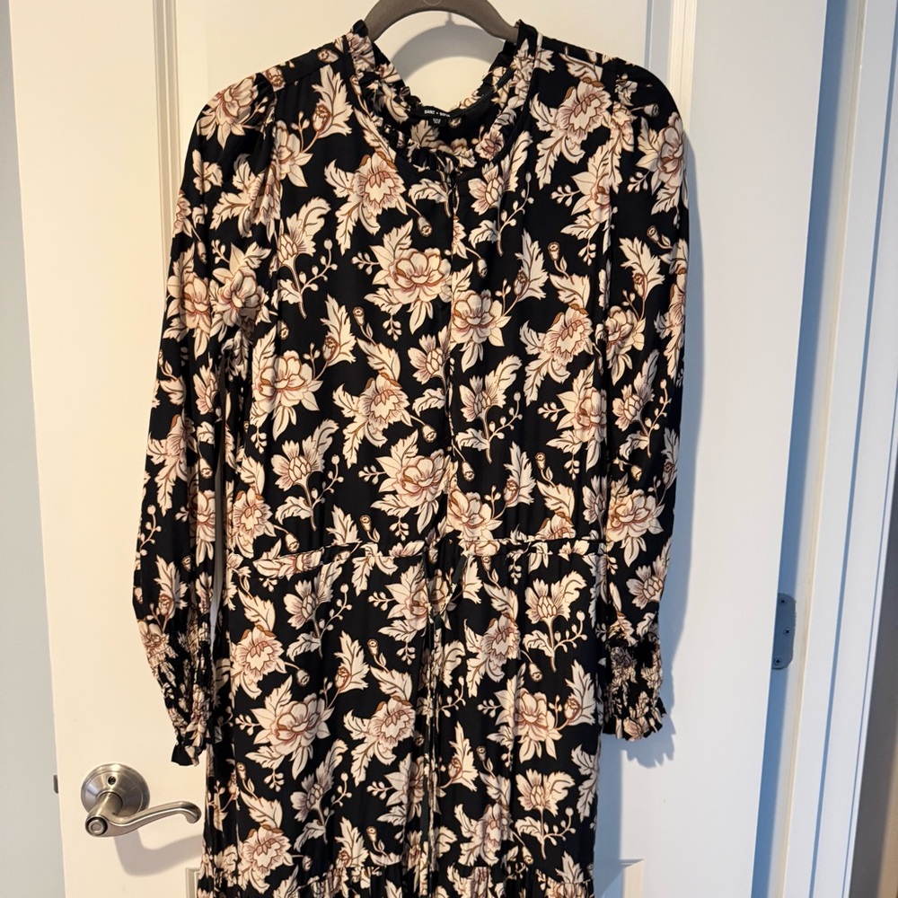 Saint + Sofia Floral Black and Cream Maxi Dress | Size 6 - Picture 2 of 7